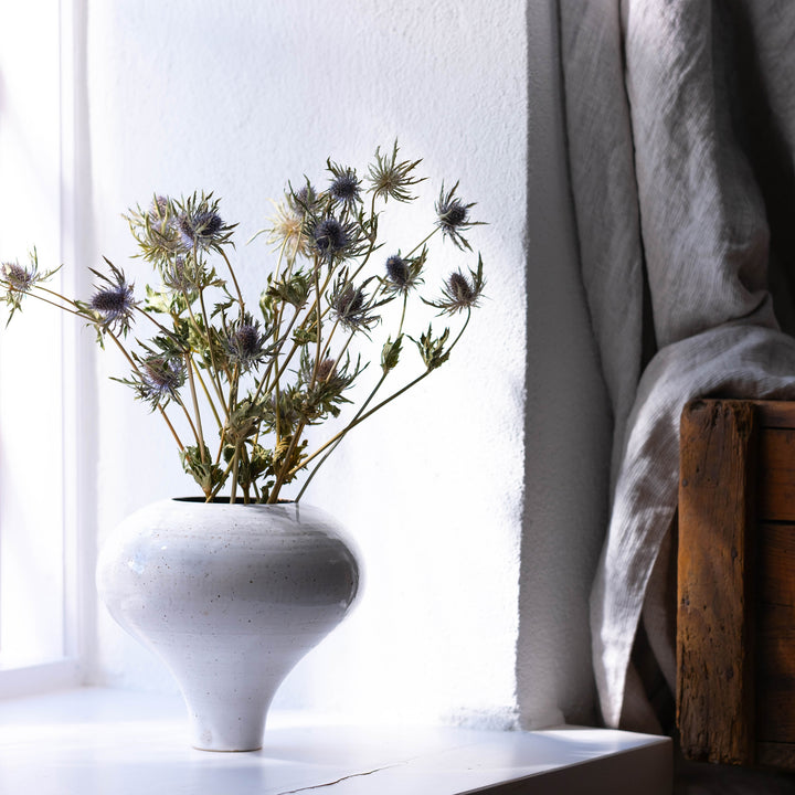 Carolin Ludwigs, Keramik Vase, weiß, Mood Distel | haptik.de