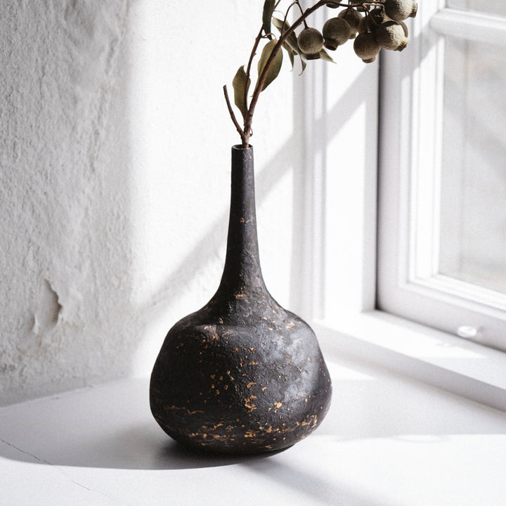 Dietlind Wolf Traces Vase Steinzeug schwarz mood | haptik.de