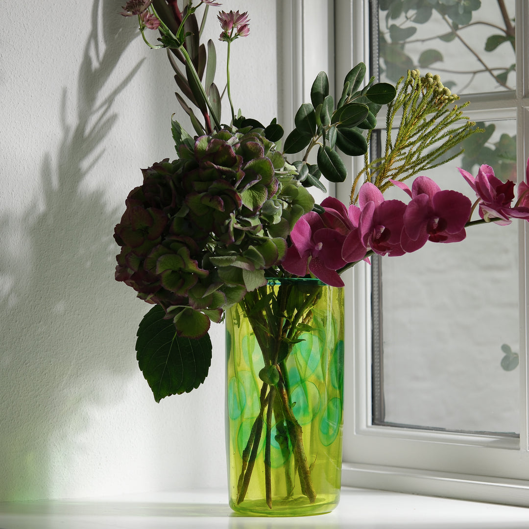 Barbara Ebner von Eschenbach, Glas Vase, 22cm, zylindrisch | gelbgrün (BE39)