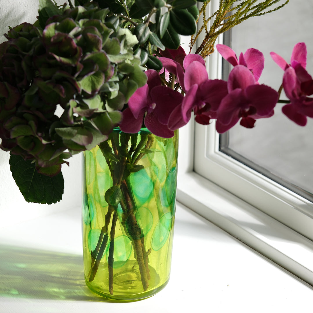 Barbara Ebner von Eschenbach, Glas Vase, 22cm, zylindrisch | gelbgrün (BE39)