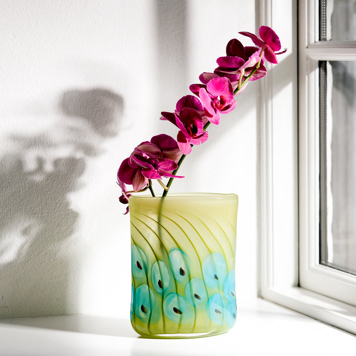 Barbara Ebner von Eschenbach, Glas Vase, oval, 19cm | grün (BE36)