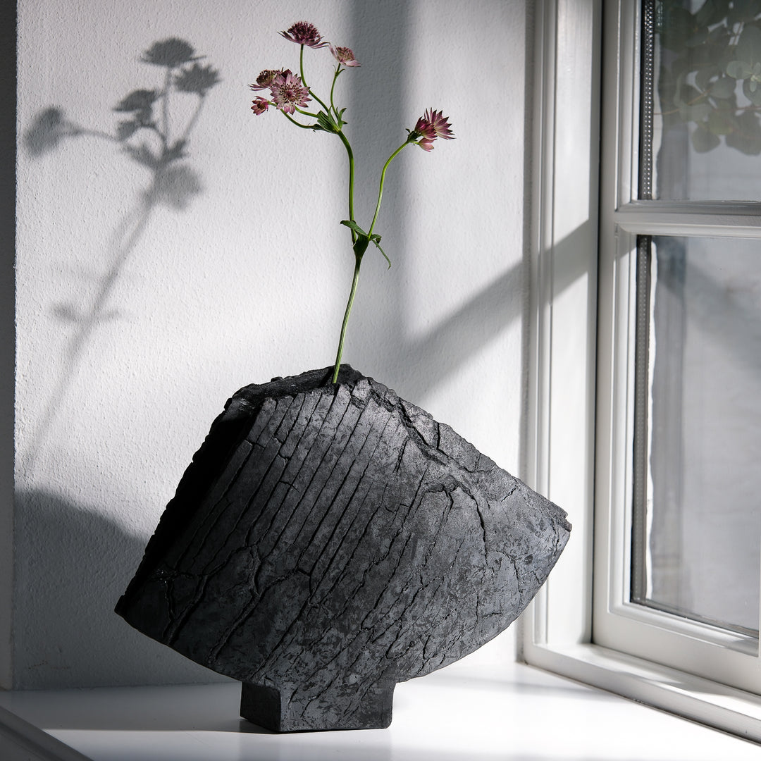 Gundula Sommerer, Flügelvase, Raku | schwarz (GS178)