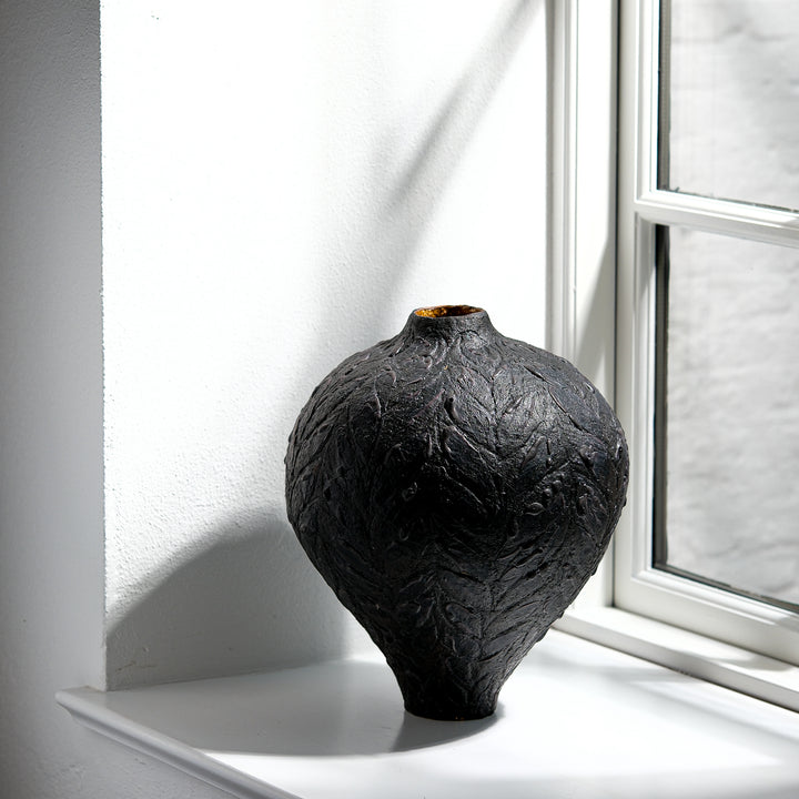 Lotte Buur, mittelgroße Vase, Steinzeug | schwarz (LB04)