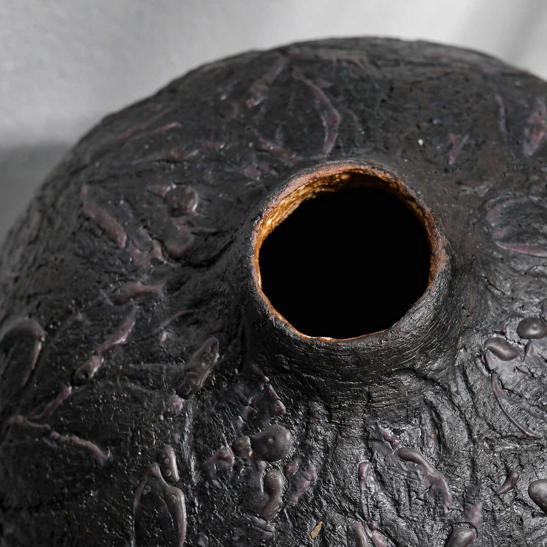 Lotte Buur, mittelgroße Vase, Steinzeug | schwarz (LB04)