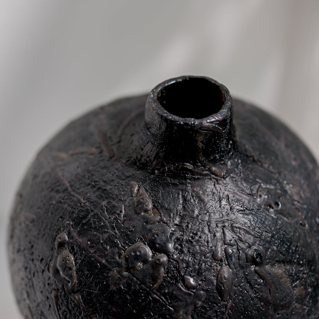 Lotte Buur, kleine Vase, Steinzeug | schwarz (LB05)