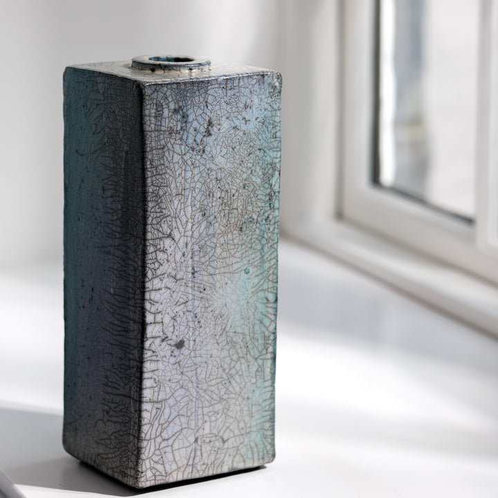 Gundula Sommerer, Raku Vase, eckig hoch | graublau (GS184)