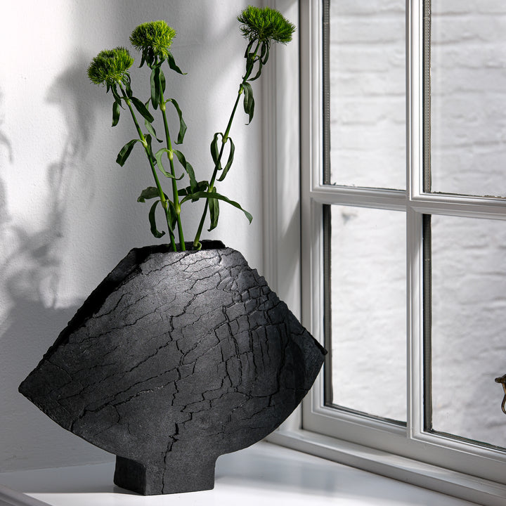 Gundula Sommerer, Flügelvase | Raku, schwarz (RF106)