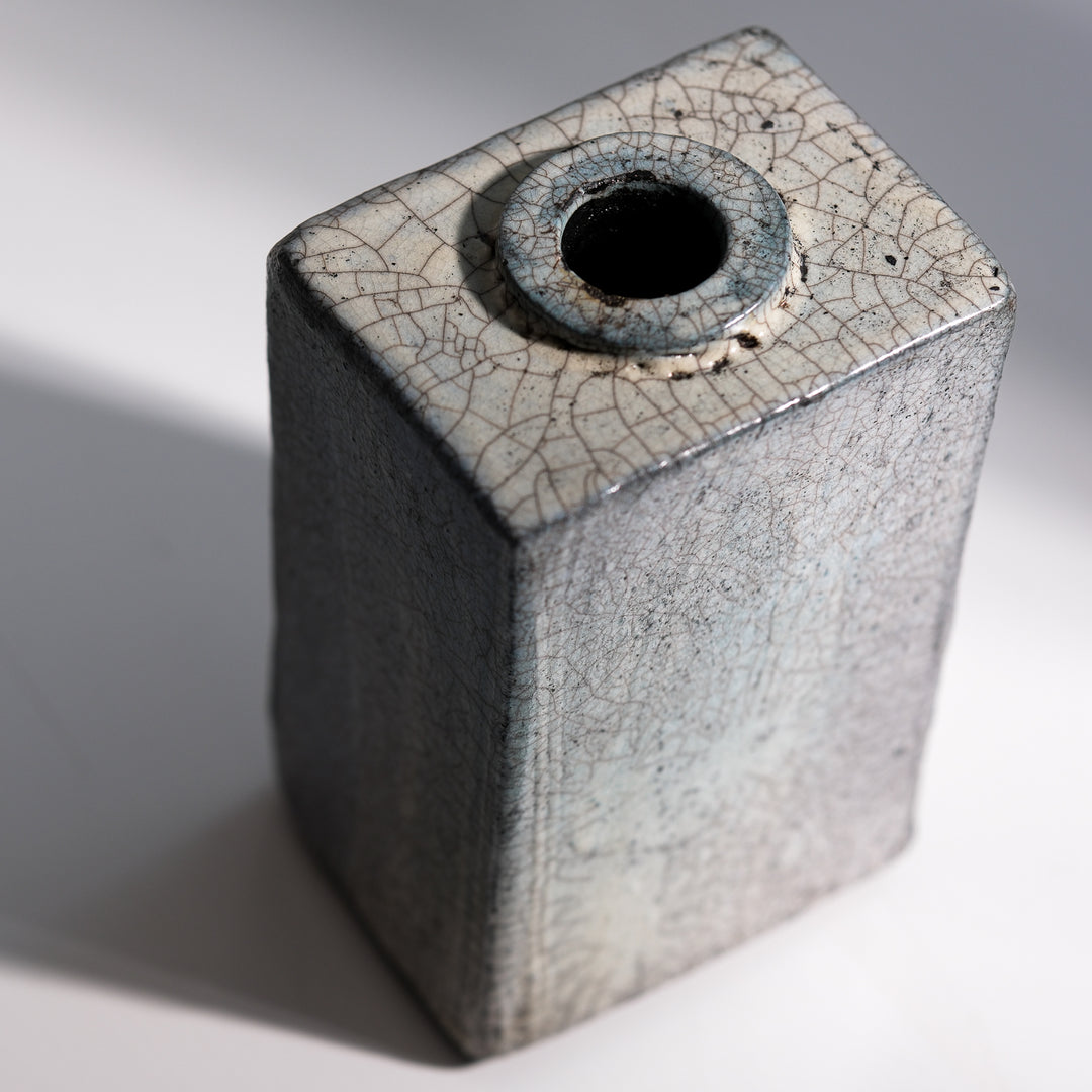 Gundula Sommerer, Raku Vase, eckig | graublau (GS187)