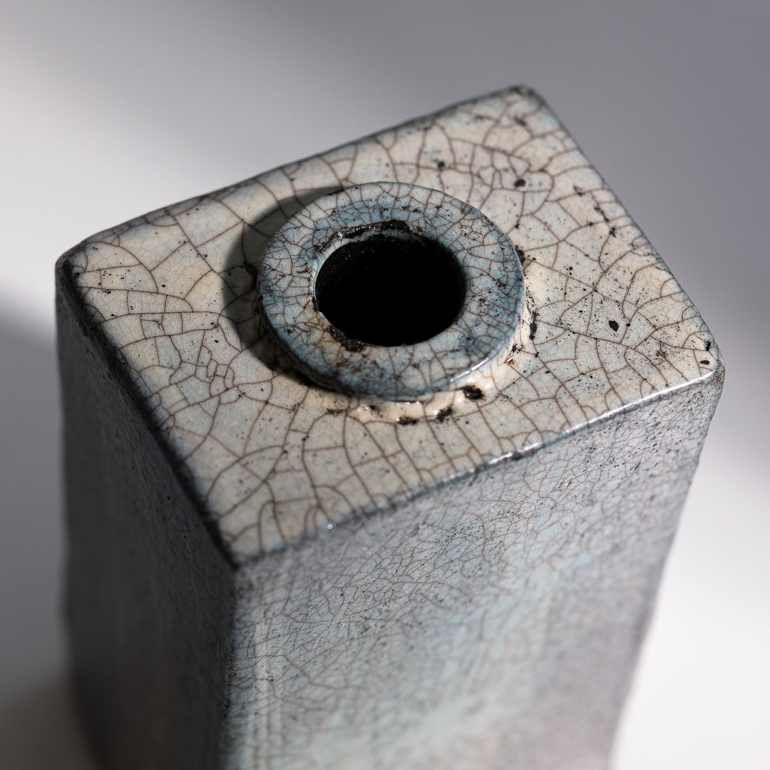 Gundula Sommerer, Raku Vase, eckig | graublau (GS187)