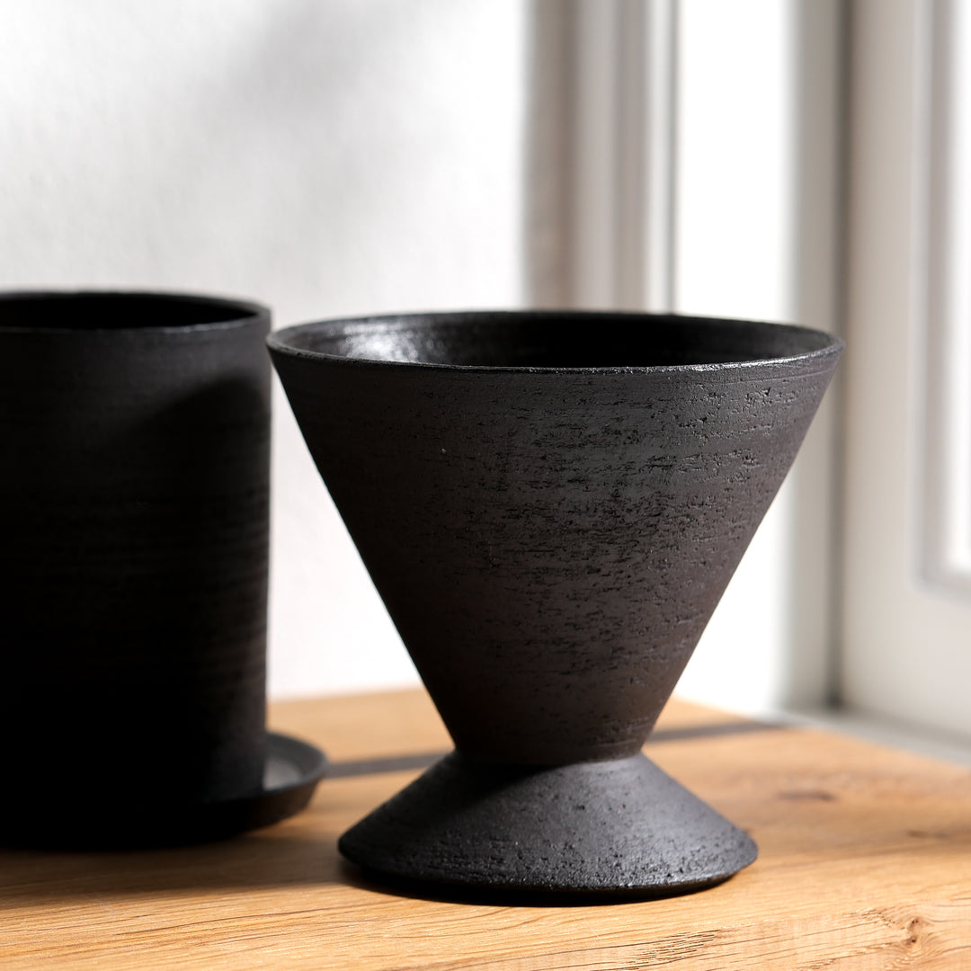 Saeam Kwon, Keramik, Kaffeefilter | matt schwarz (SK21)