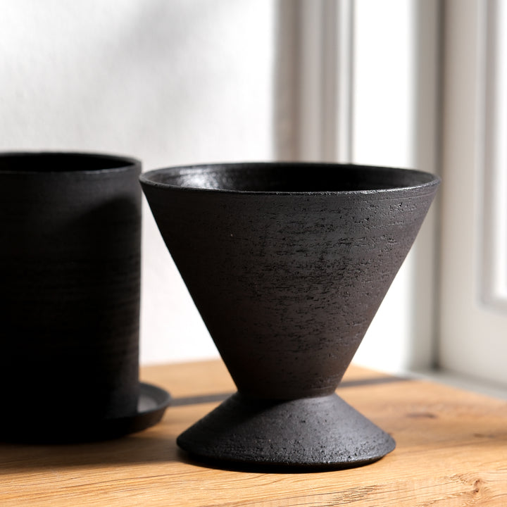 Saeam Kwon, Keramik, Kaffeefilter | matt schwarz (SK21)