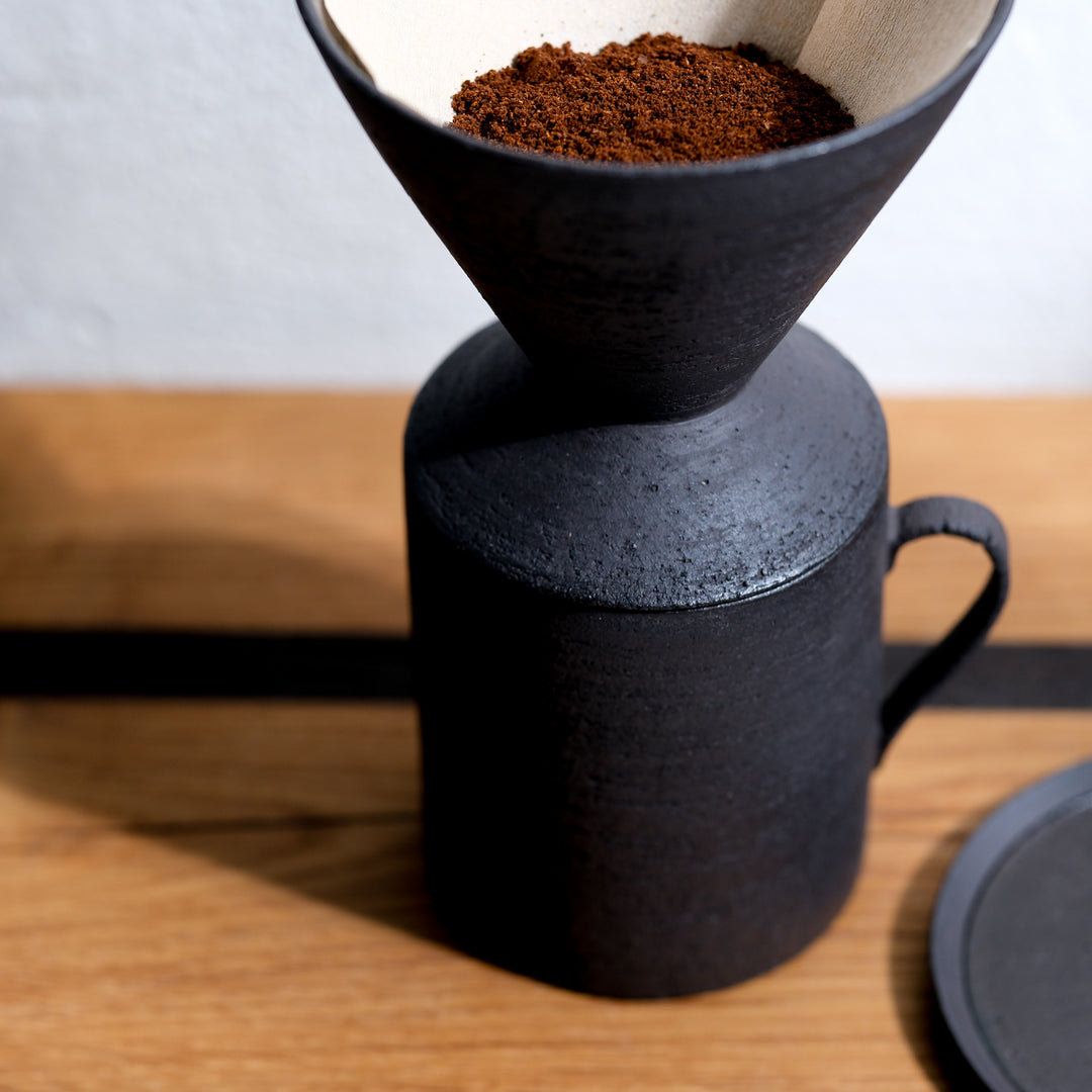 Saeam Kwon, Keramik, Kaffeefilter | matt schwarz (SK21)
