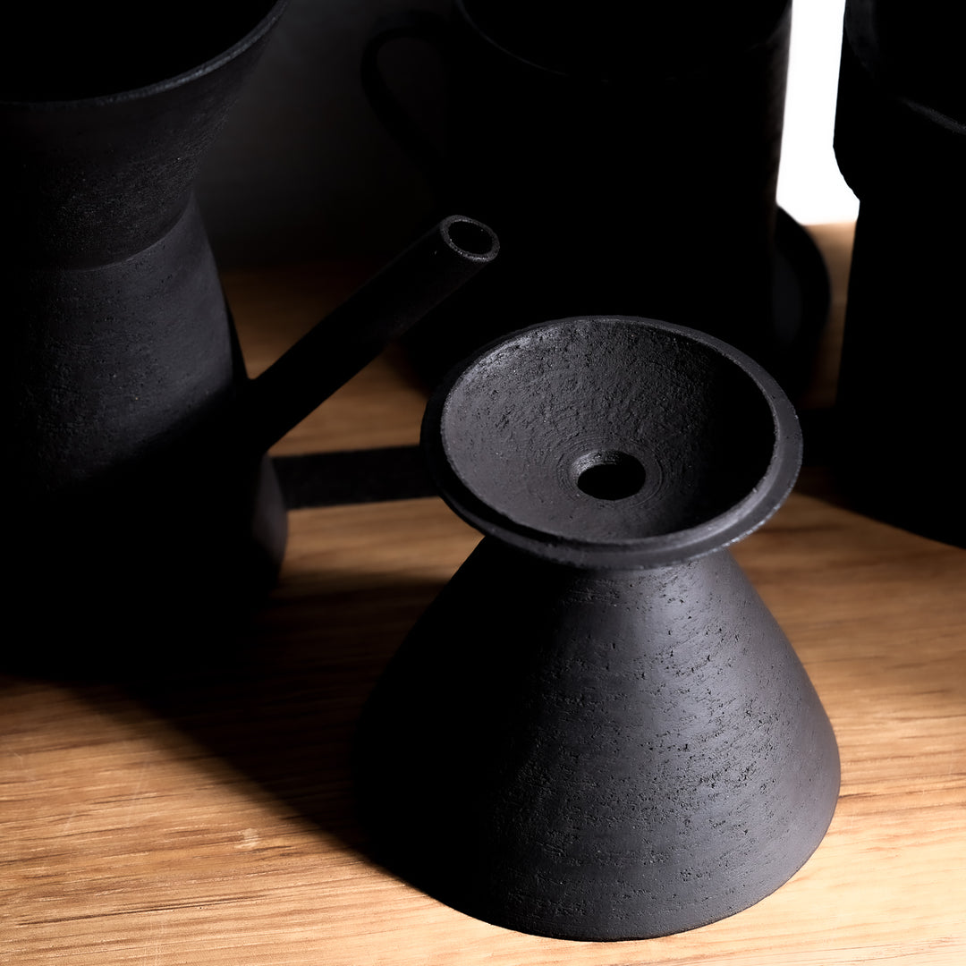 Saeam Kwon, Keramik, Kaffeefilter | matt schwarz (SK21)
