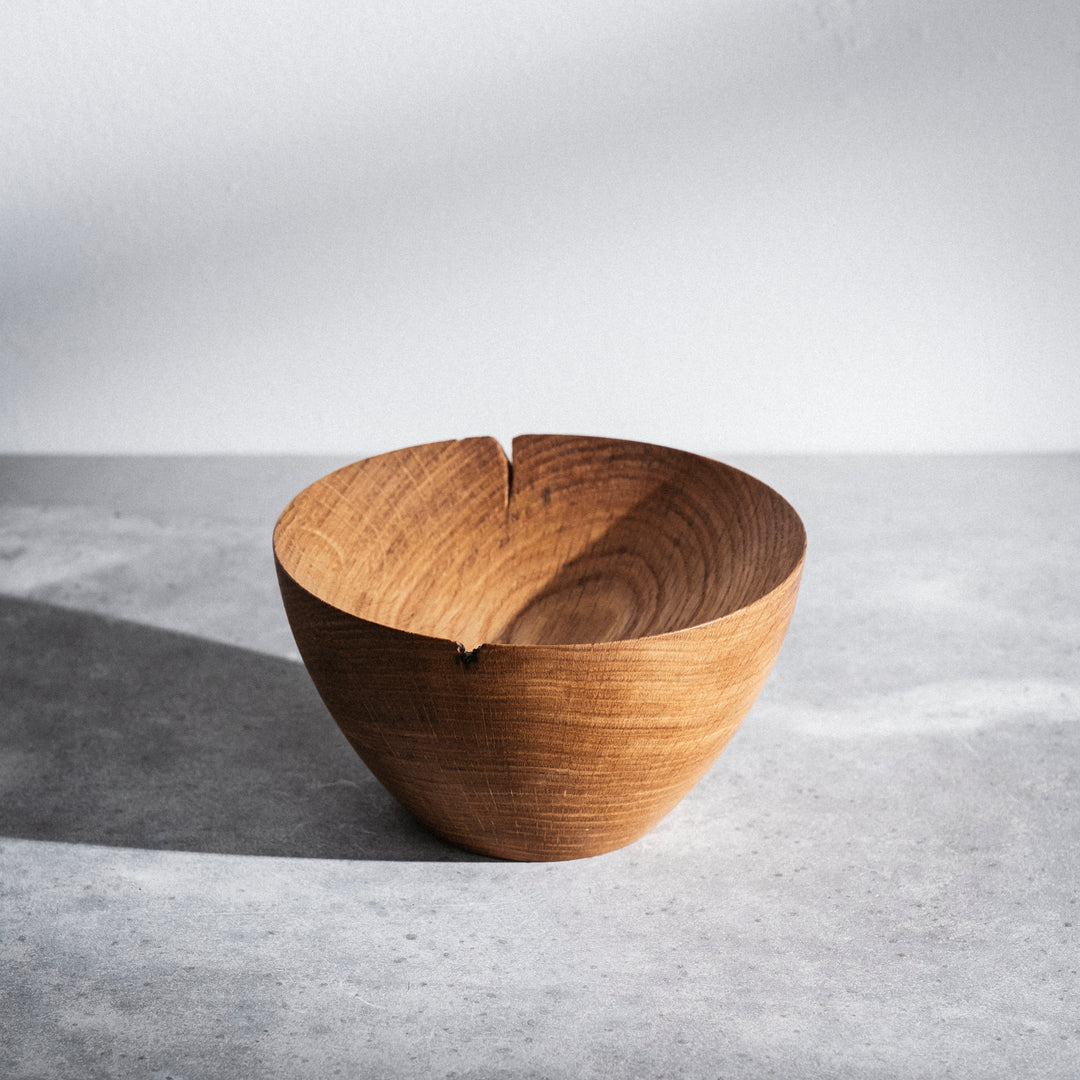 Hergen Böttcher, bowl, oak wood, hand-turned, Ø 15.5cm