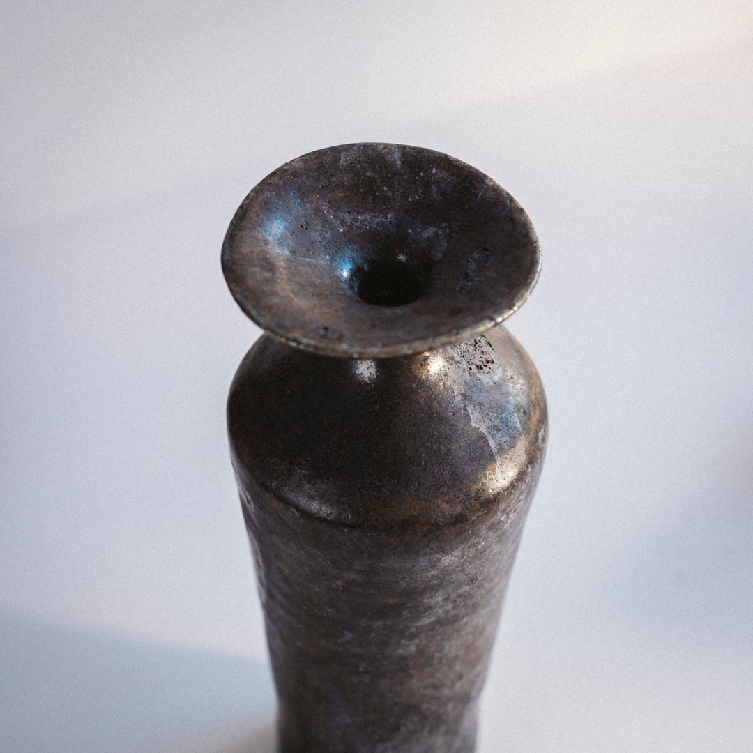 Kikuchi Toru, vase, brim, jap. ceramic, dark