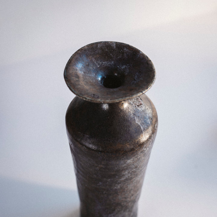 Kikuchi Toru, vase, brim, jap. ceramic, dark