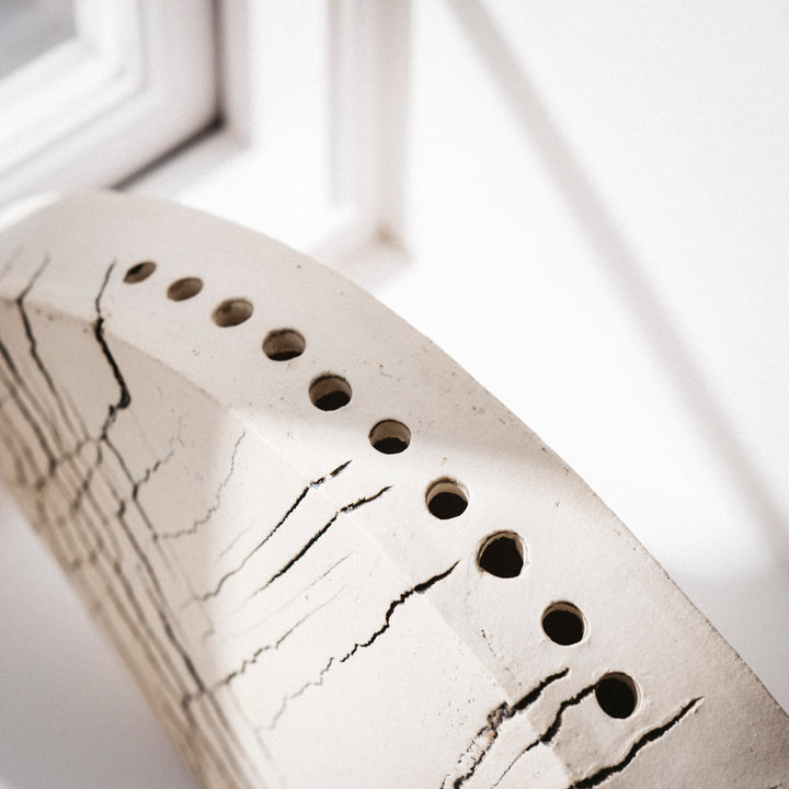 Gundula Sommerer, Plattenvase Keramik | weiss (RW118)