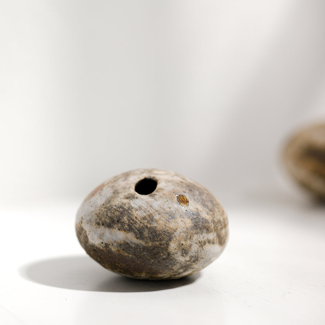 Tomoko Iwata,  Vase, Kieselform | japanische Keramik (TI29)