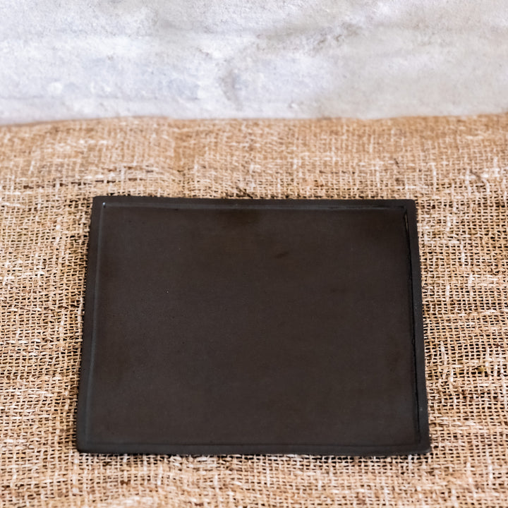 Akiko Takahashi, plate, square, large | Japanese ceramics (AT05)
