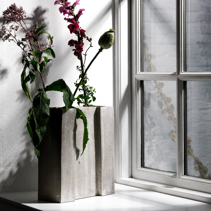 Christine Wagner, Keramik, hohe Sockelvase, natur | Steinzeug (CW11)