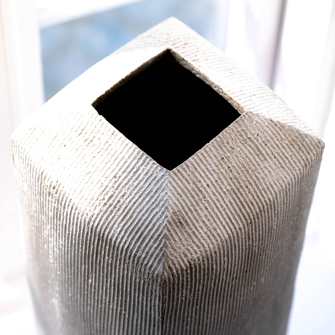 Christine Wagner, Vase, Steinzeug, Öffnung gedreht | haptik.de
