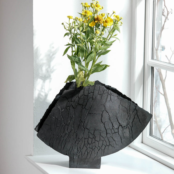 Gundula Sommerer, Flügelvase, Raku, schwarz (GS271)