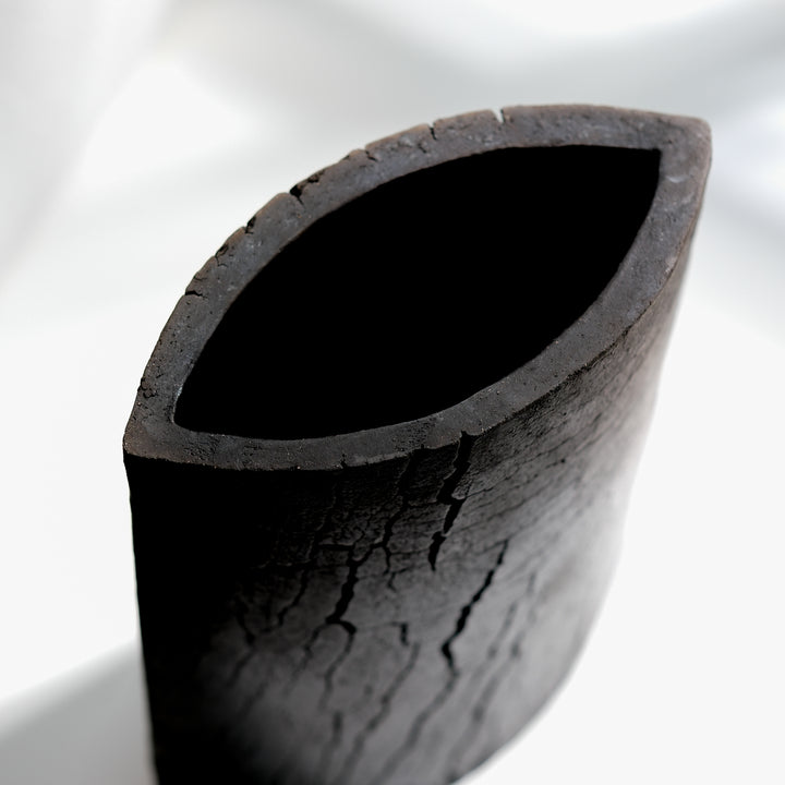 Gundula Sommerer, Raku Vase, oval | schwarz (GS162)