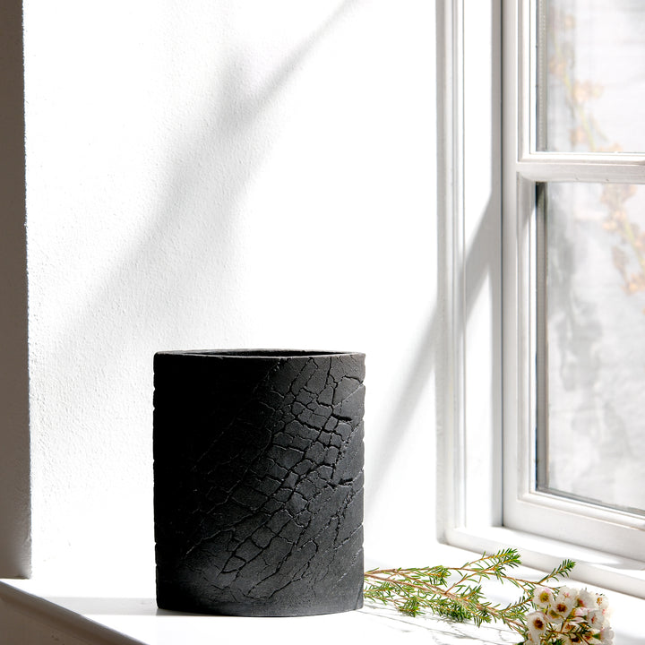 Gundula Sommerer, Raku Vase, oval | schwarz (GS163)