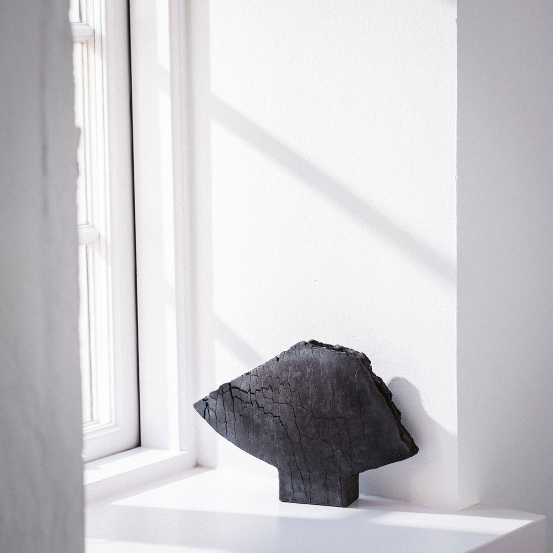 Schwarze Flügelvase, Raku, von Gundula Sommerer | haptik.de