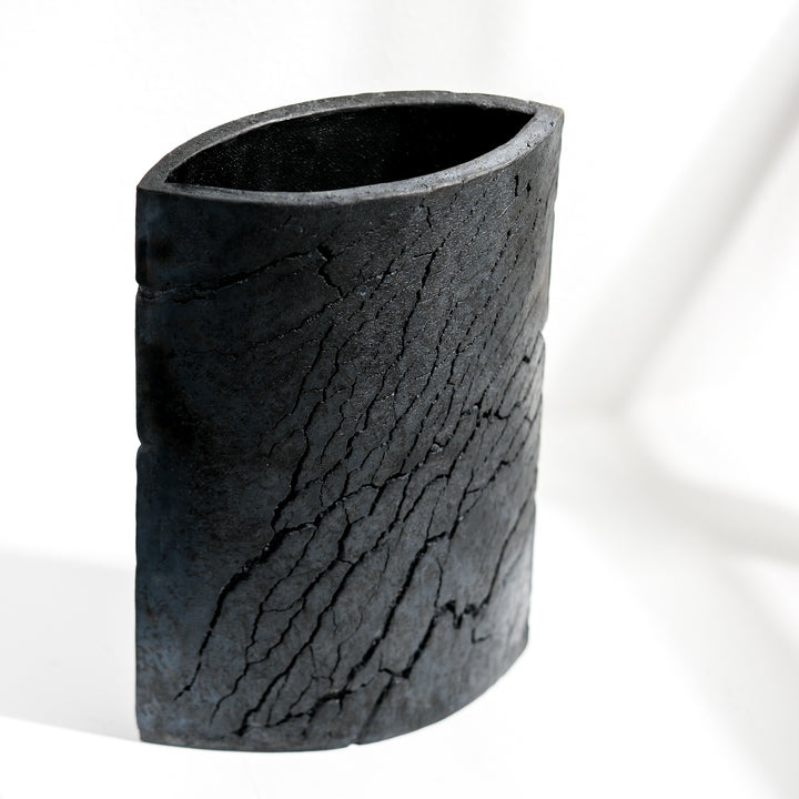 Gundula Sommerer, Raku Vase, oval | schwarz (GS190)