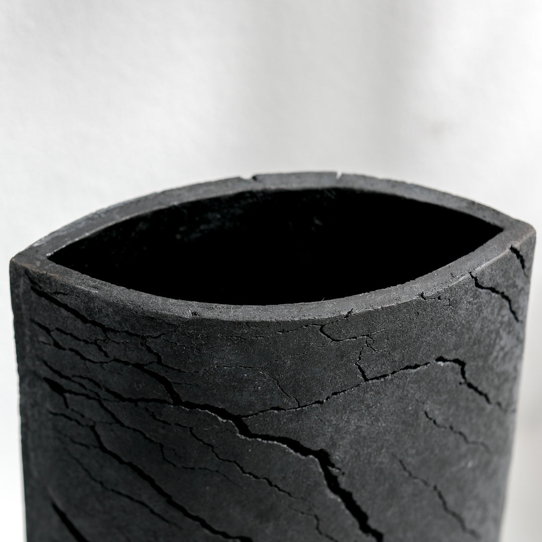 Gundula Sommerer, Raku Vase, oval | schwarz (GS189)