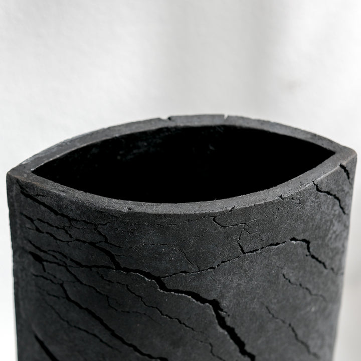 Gundula Sommerer, Raku Vase, oval | schwarz (GS189)