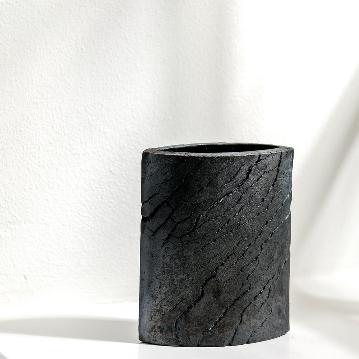 Gundula Sommerer, Raku Vase, oval | schwarz (GS191)