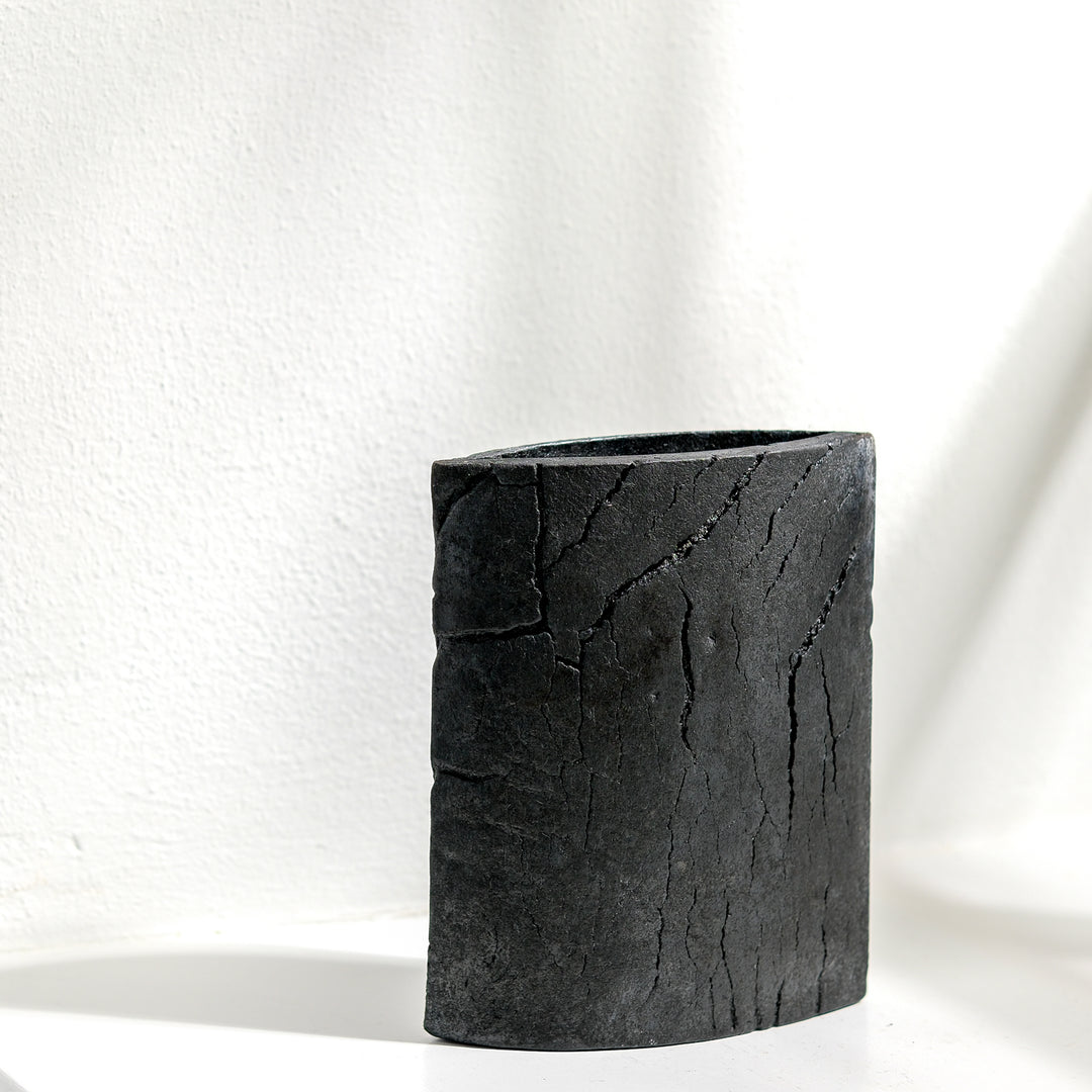 Gundula Sommerer, Raku Vase, oval | schwarz (GS191)