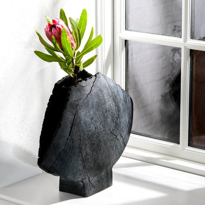 Gundula Sommerer, wing vase, Raku | black (GS199)