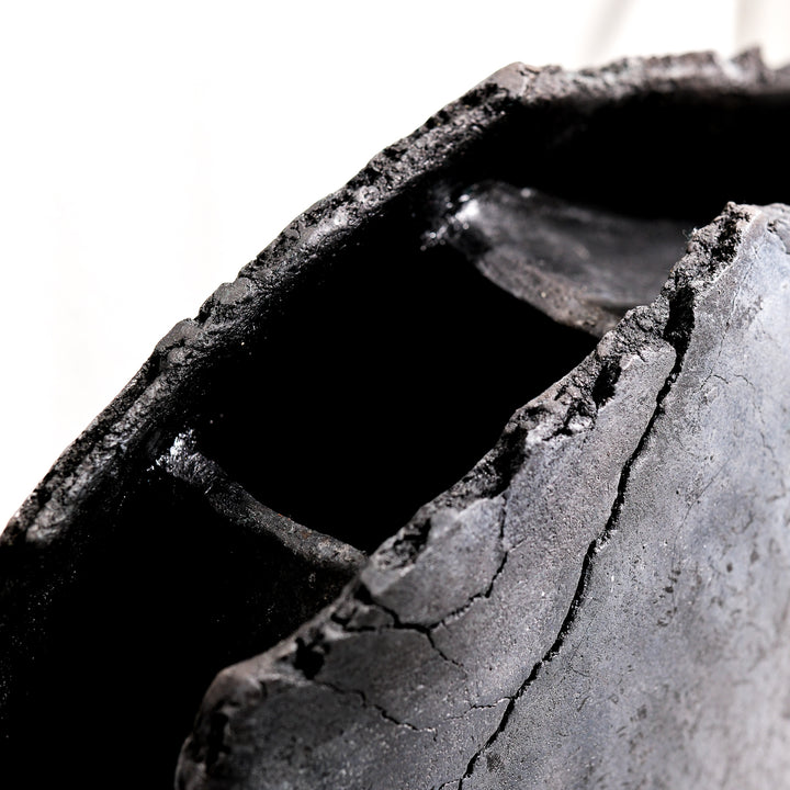 Gundula Sommerer, wing vase, Raku | black (GS199)