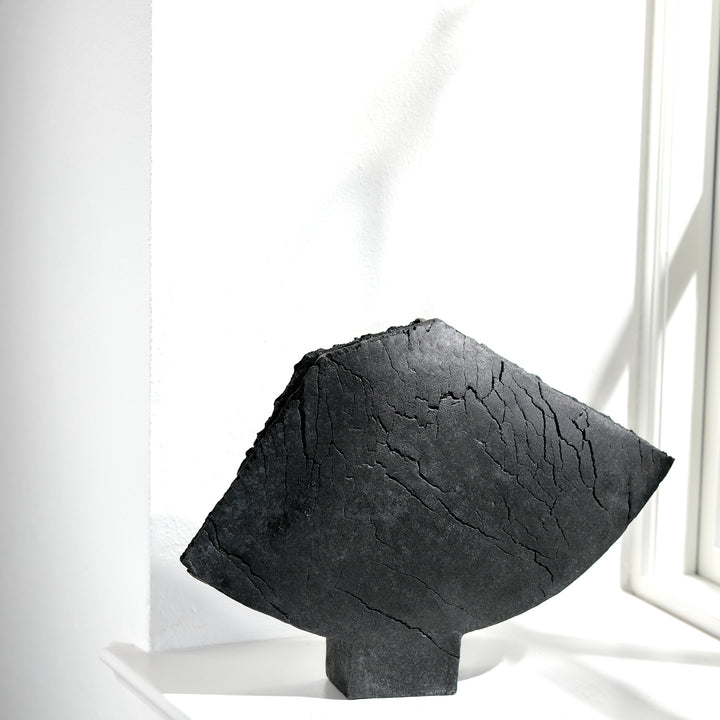 Gundula Sommerer, Flügelvase, Raku | schwarz (GS194)