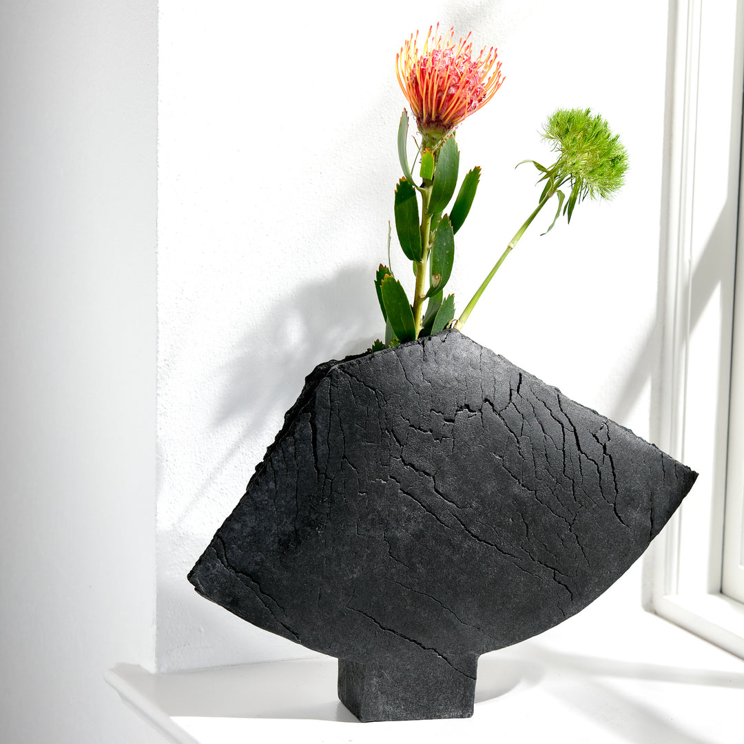 Gundula Sommerer, Flügelvase, Raku | schwarz (GS194)