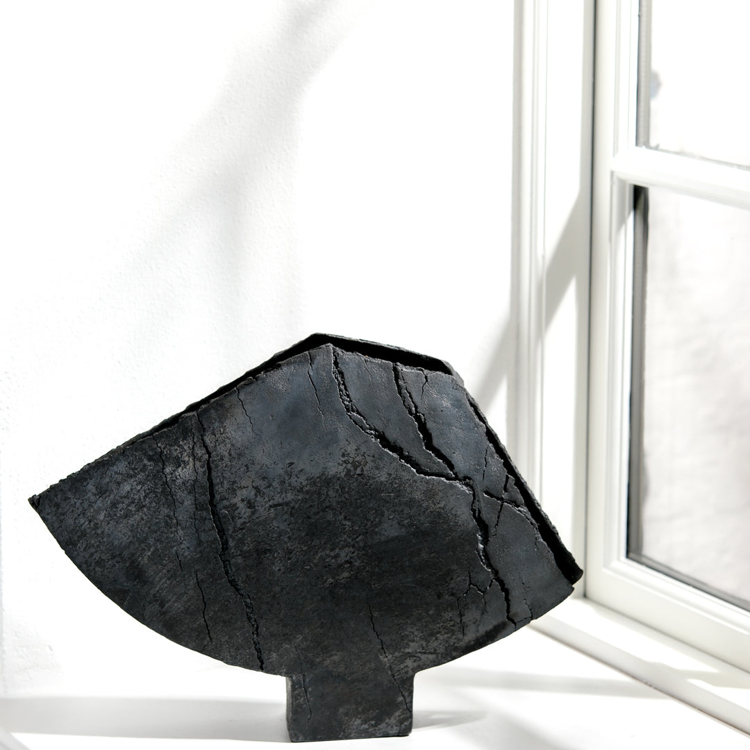 Gundula Sommerer, Flügelvase, Raku | schwarz (GS194)