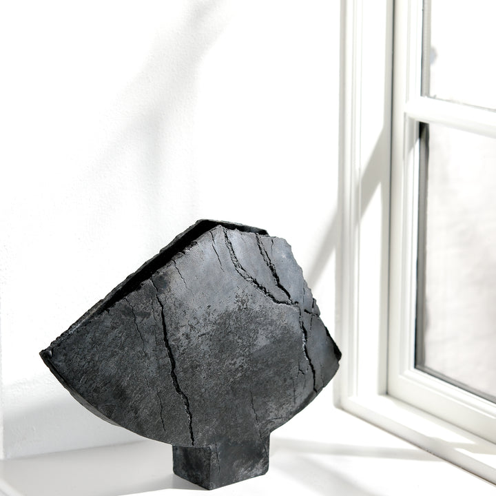 Gundula Sommerer, Flügelvase, Raku | schwarz (GS194)