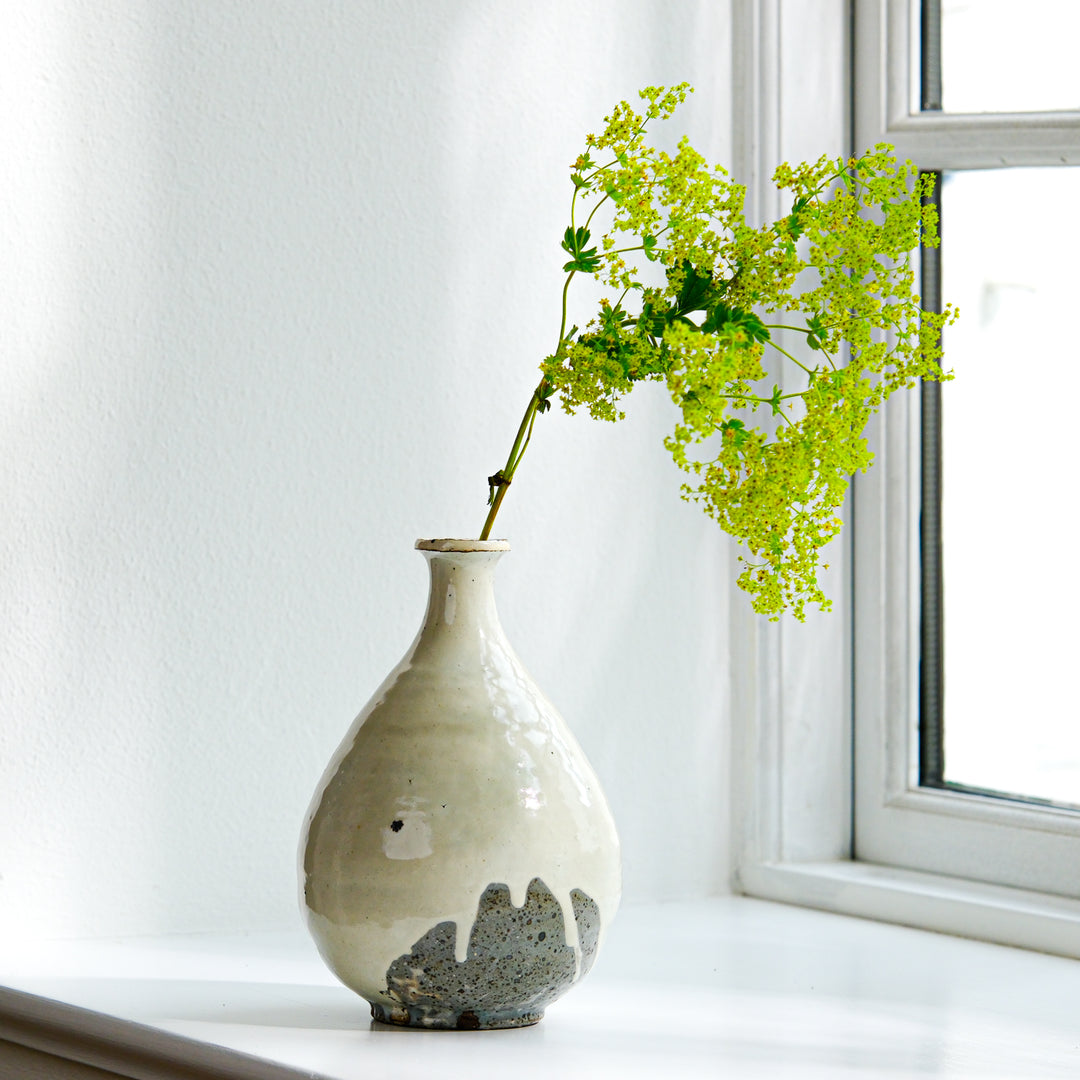 Marco Minetti, Korean Jubyeong bottle vase, white | feldspar glaze (MM03)