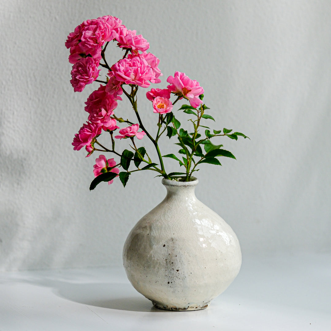 Marco Minetti, ceramic bud vase, white | feldspar glaze (MM04)