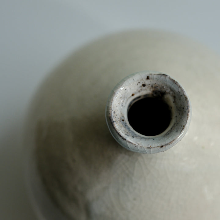 Marco Minetti, ceramic bud vase, white | feldspar glaze (MM04)