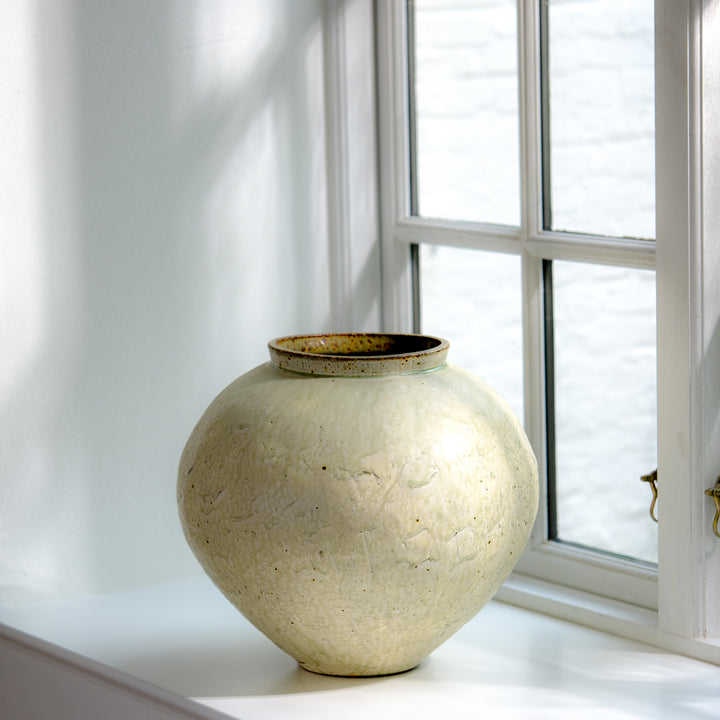 Marco Minetti, Buncheong vase, Korean-style, greenish | ash glaze (MM18)
