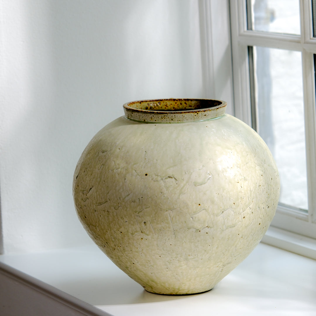 Marco Minetti, Buncheong vase, Korean-style, greenish | ash glaze (MM18)
