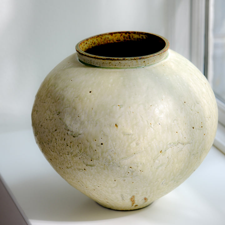 Marco Minetti, Buncheong vase, Korean-style, greenish | ash glaze (MM18)