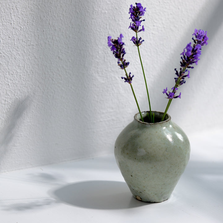 Marco Minetti, ceramic bud vase, small, white | feldspar glaze (MM19)