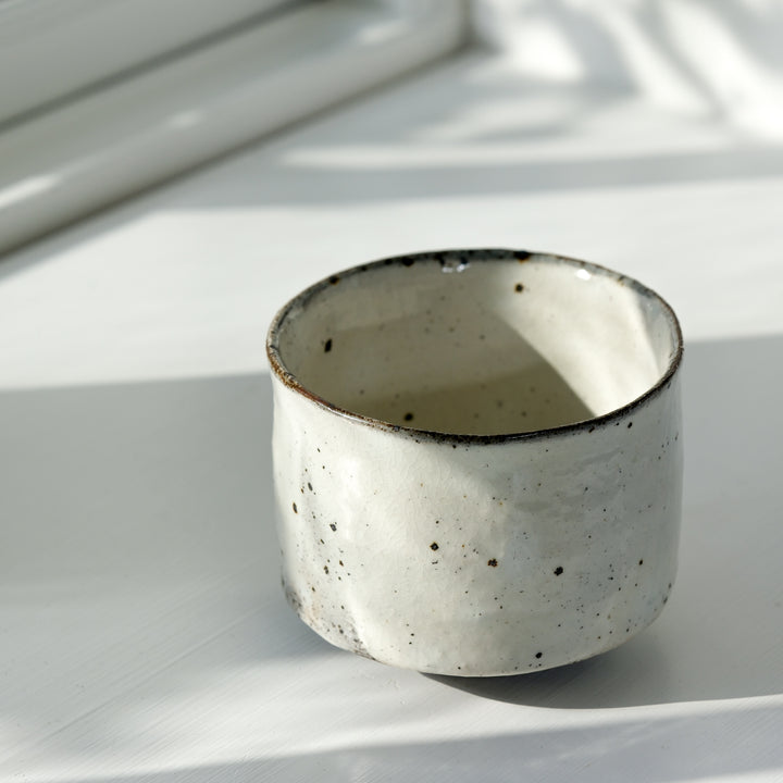 Marco Minetti, Matcha Schale, gerade Form, weiß | Feldspat Glasur (MM23)