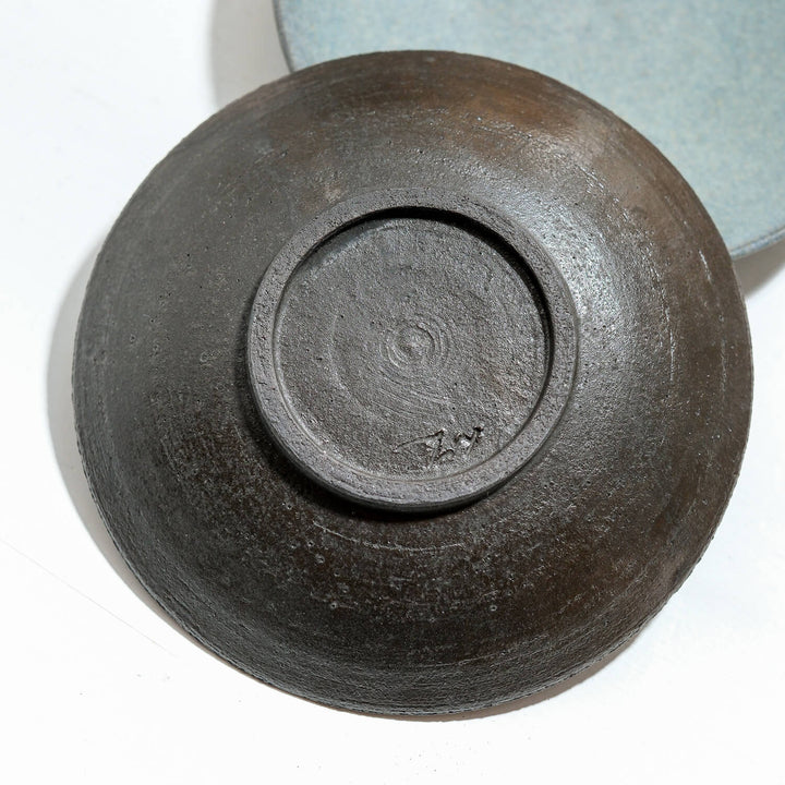 Saeam Kwon, Teller 16 cm,  handfertigte Keramik | matt-schwarz (SK28)