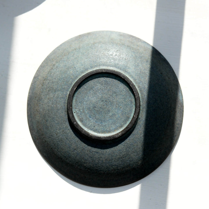 Saeam Kwon, Teller 16 cm, handgefertigte Keramik | petrol-grau (SK27)